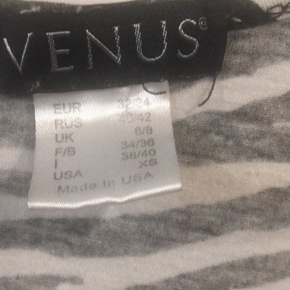 🌸 SALE VENUS Short Sleeve Long Shirt Size XS - Picture 2 of 6